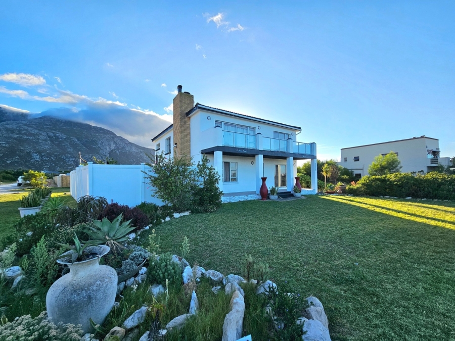 4 Bedroom Property for Sale in Bettys Bay Western Cape